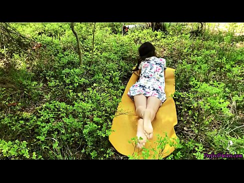 ❤️ Stranger on Tinder Masturbon My Pussy dhe Qyhet me pasion në pyll ❌ Video anale tek ne