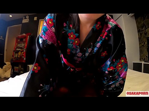 ❤️ Vajza e re cosplay pëlqen seksin deri në orgazmë me një shiringë në një kalorës dhe një blowjob. Vajzë aziatike me pidhi leshtore dhe cica të bukura me kostum tradicional japonez në video amatore që tregon masturbim me lodra qij. Sakura 3 OSAKAPORN. ❌ Video anale tek ne