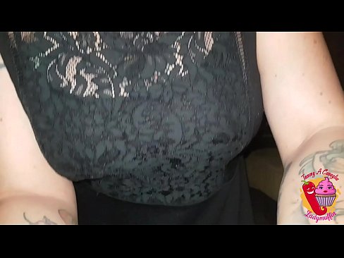 ❤️ Njerka e përdalë i jep atij një blowjob dhe spanjisht ❌ Video anale tek ne